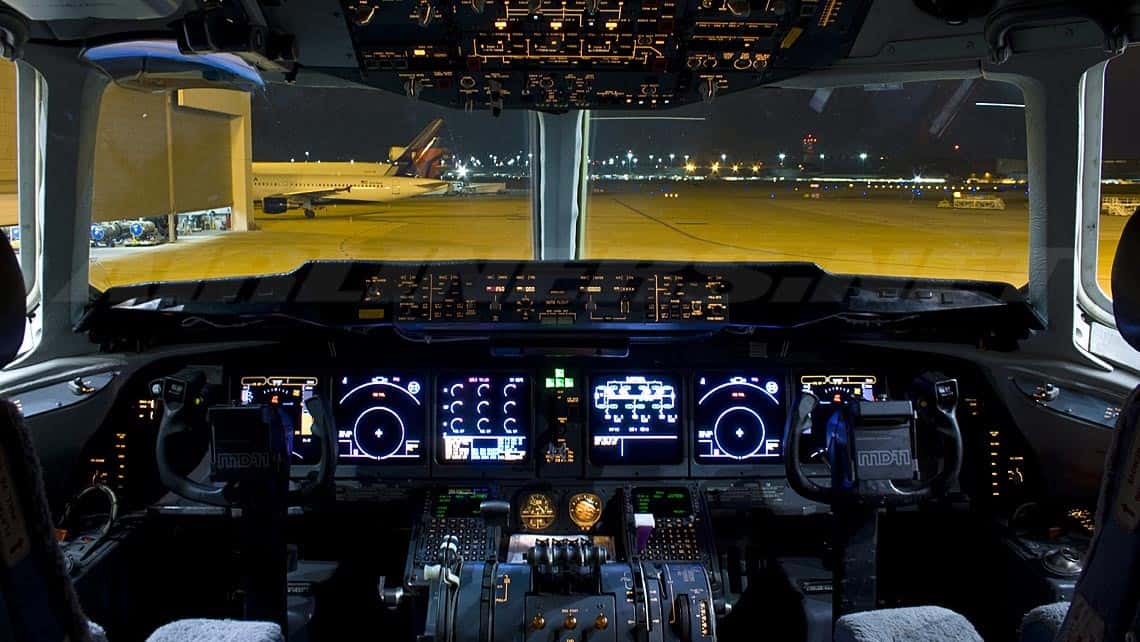MD-11 Cockpit