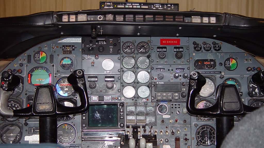Learjet 25B Cockpit
