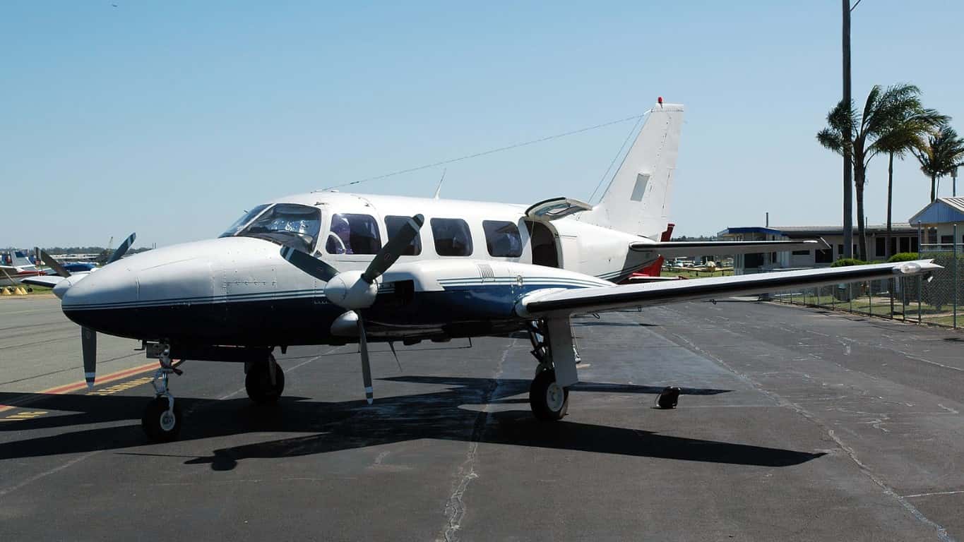 PA-31-350 Chieftain Exterior