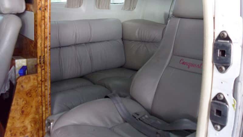 Conquest II CE-441 Interior