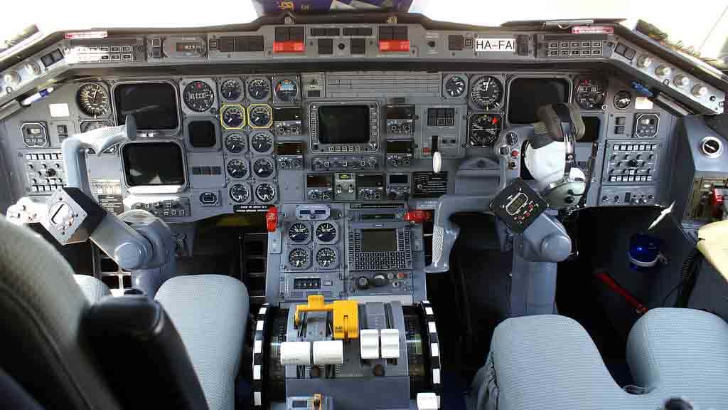 EMB 120 Brasilia Cockpit