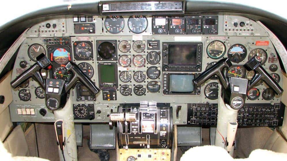 Commander 1000 Cockpit