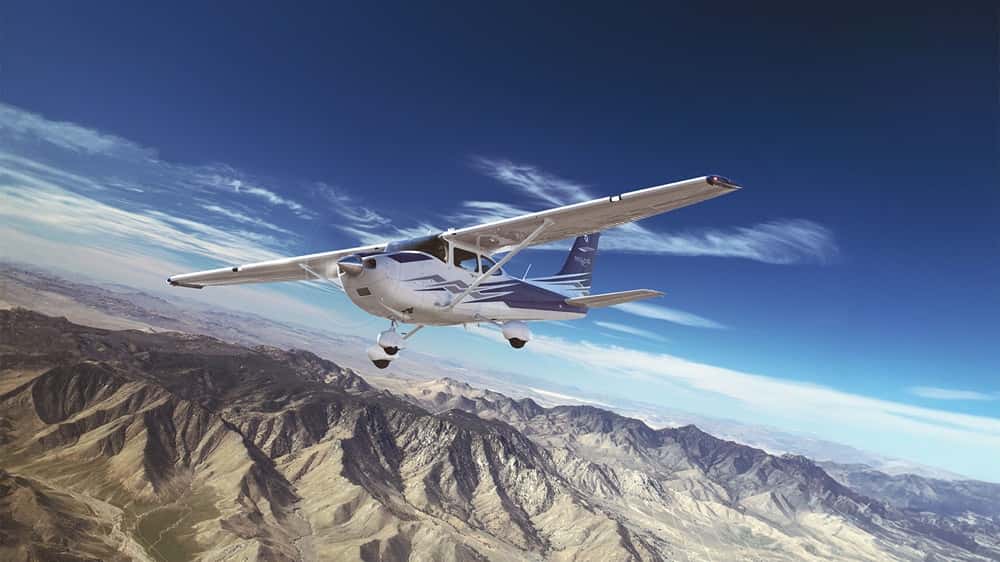 CE-182 Skylane Exterior