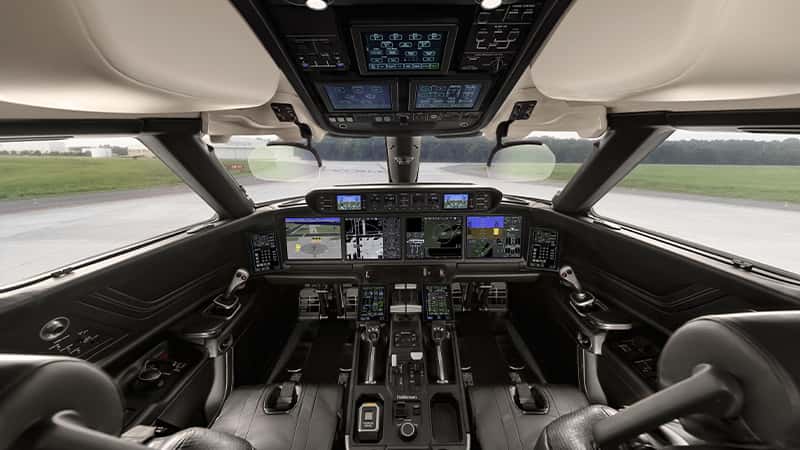 G700 Cockpit