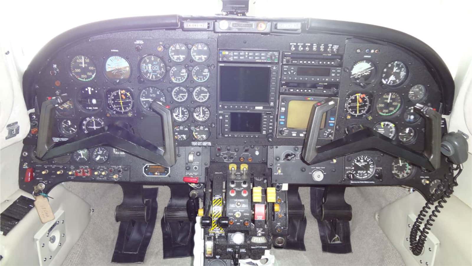 MU2B-26A Cabina de Mando