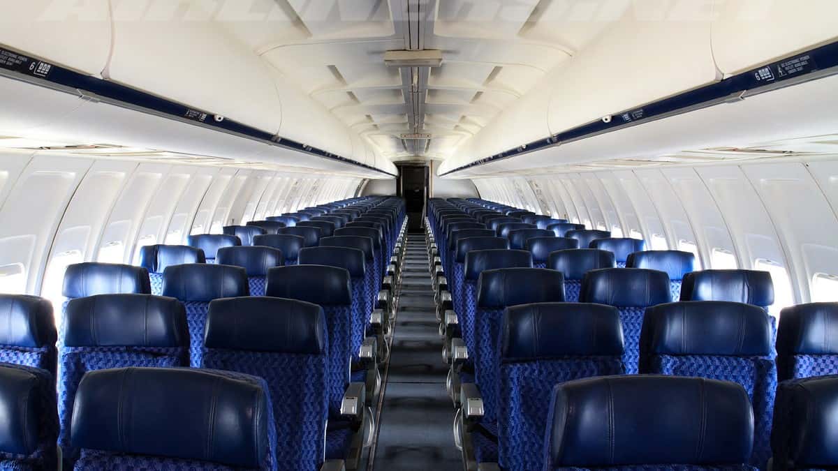 727-100 Intérieur