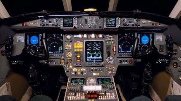 Falcon 900 EX Cockpit