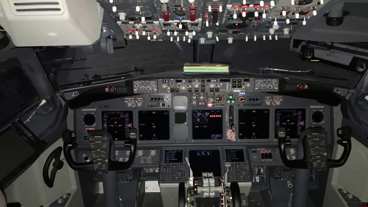 BBJ3 Cockpit