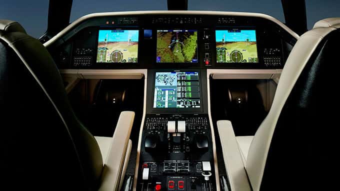 Legacy 450 Cockpit