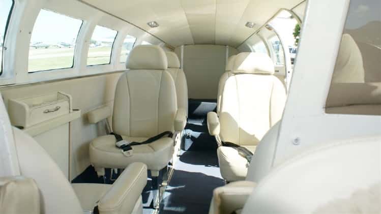 CE-402 Business/Utiliner Intérieur