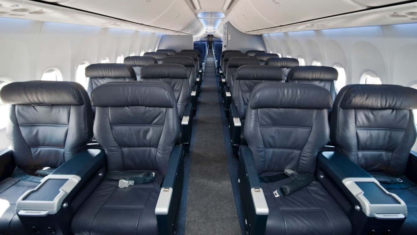 727-200 Interior