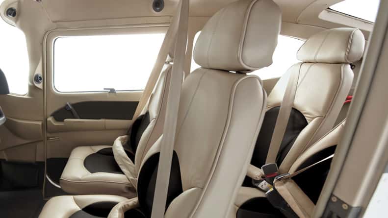 CE-182 Skylane Interior