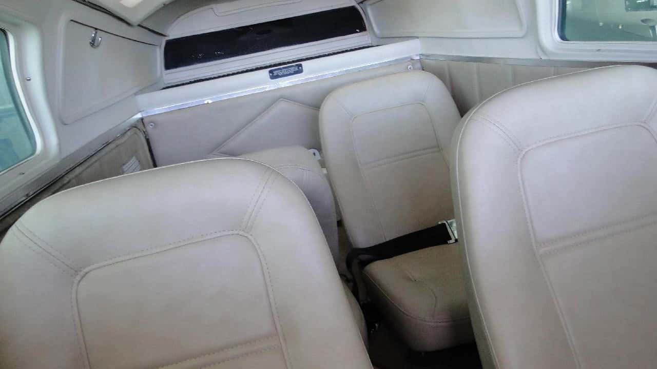 CE-310 R Interior