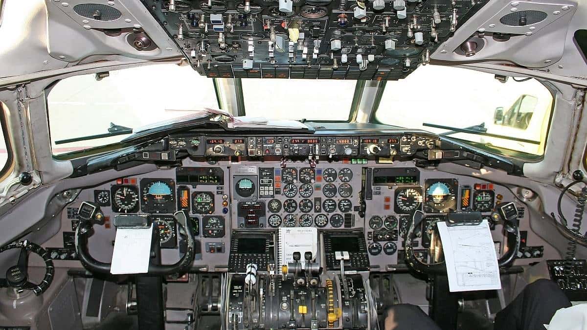 MD-83 Cockpit