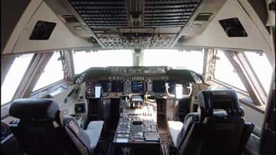 747-400F Cockpit