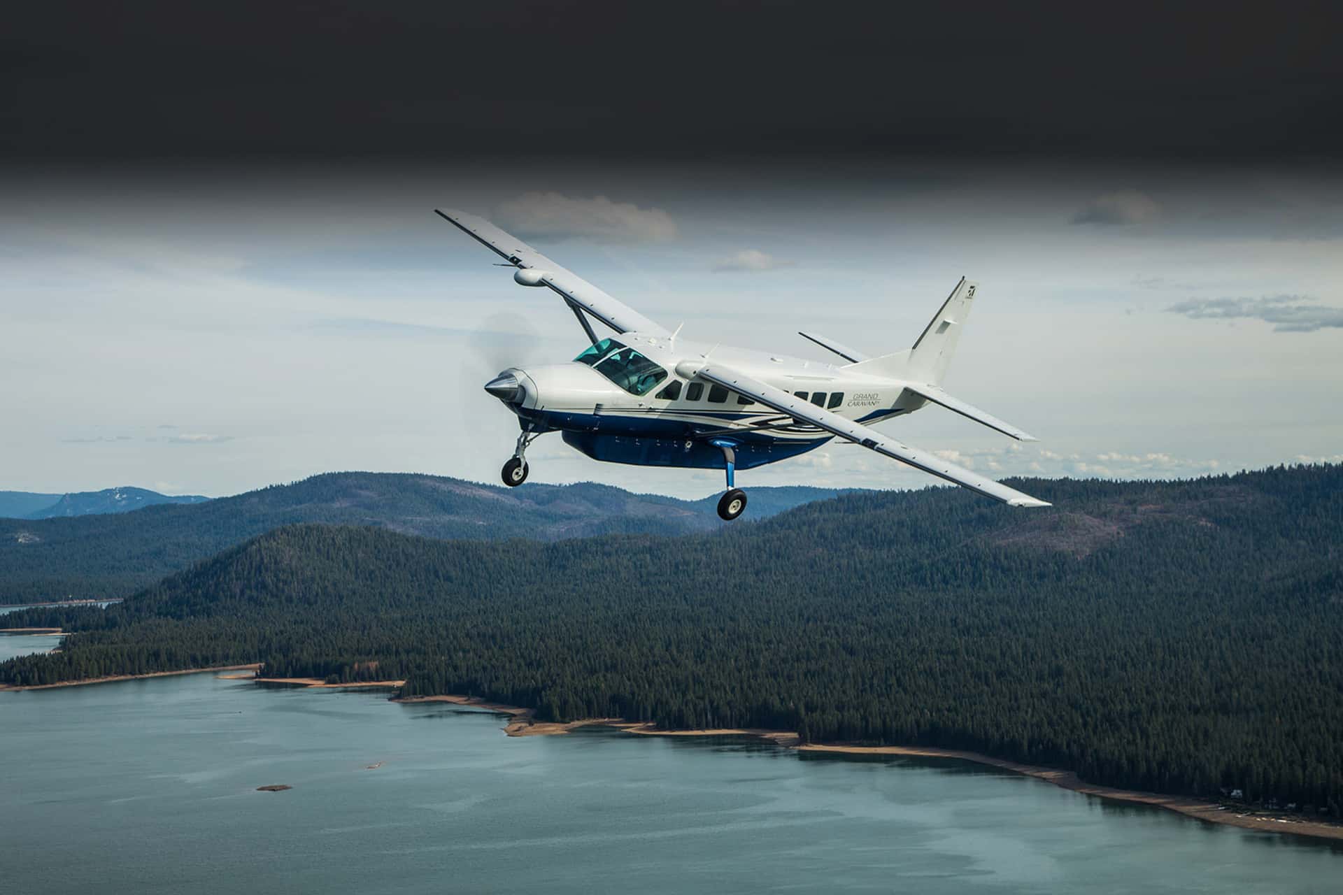 Grand Caravan 208B Exterior