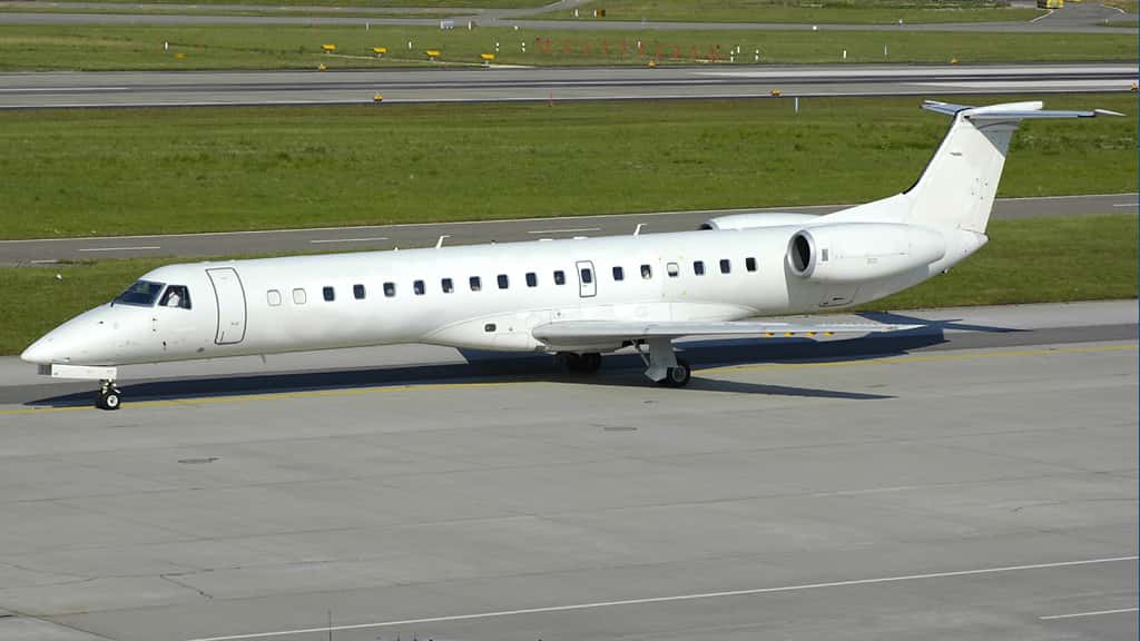 ERJ 145 Exterior