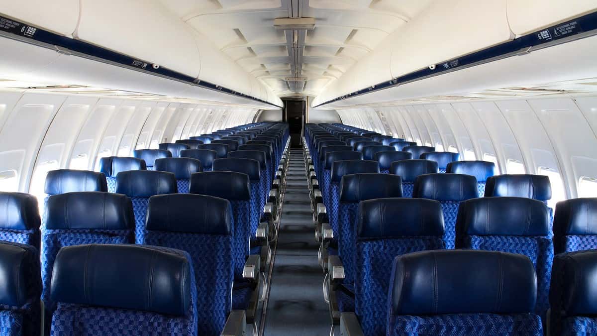 727-251 Interior