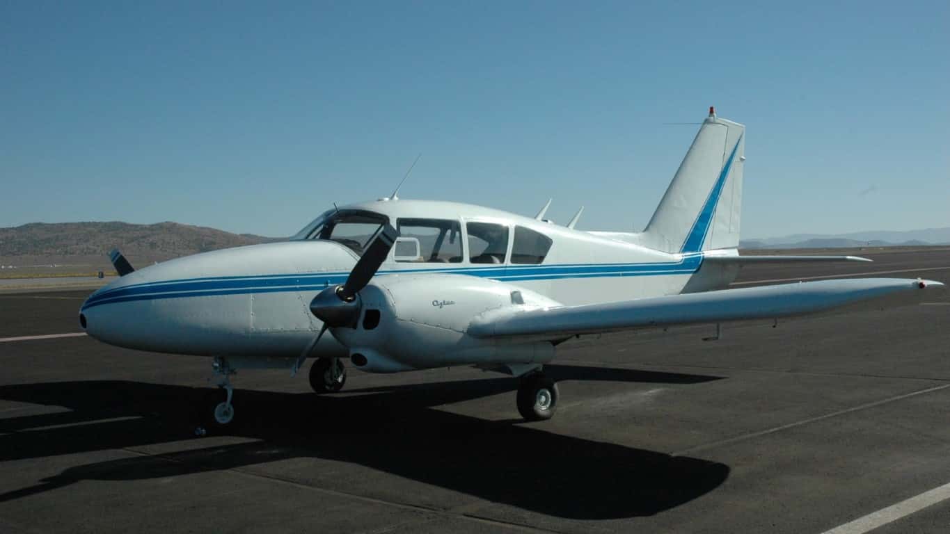 PA-23-250 Aztec Extérieur