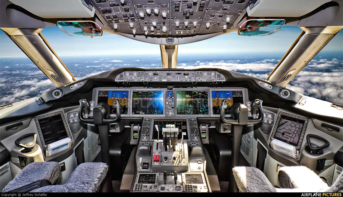 787-800 Cockpit