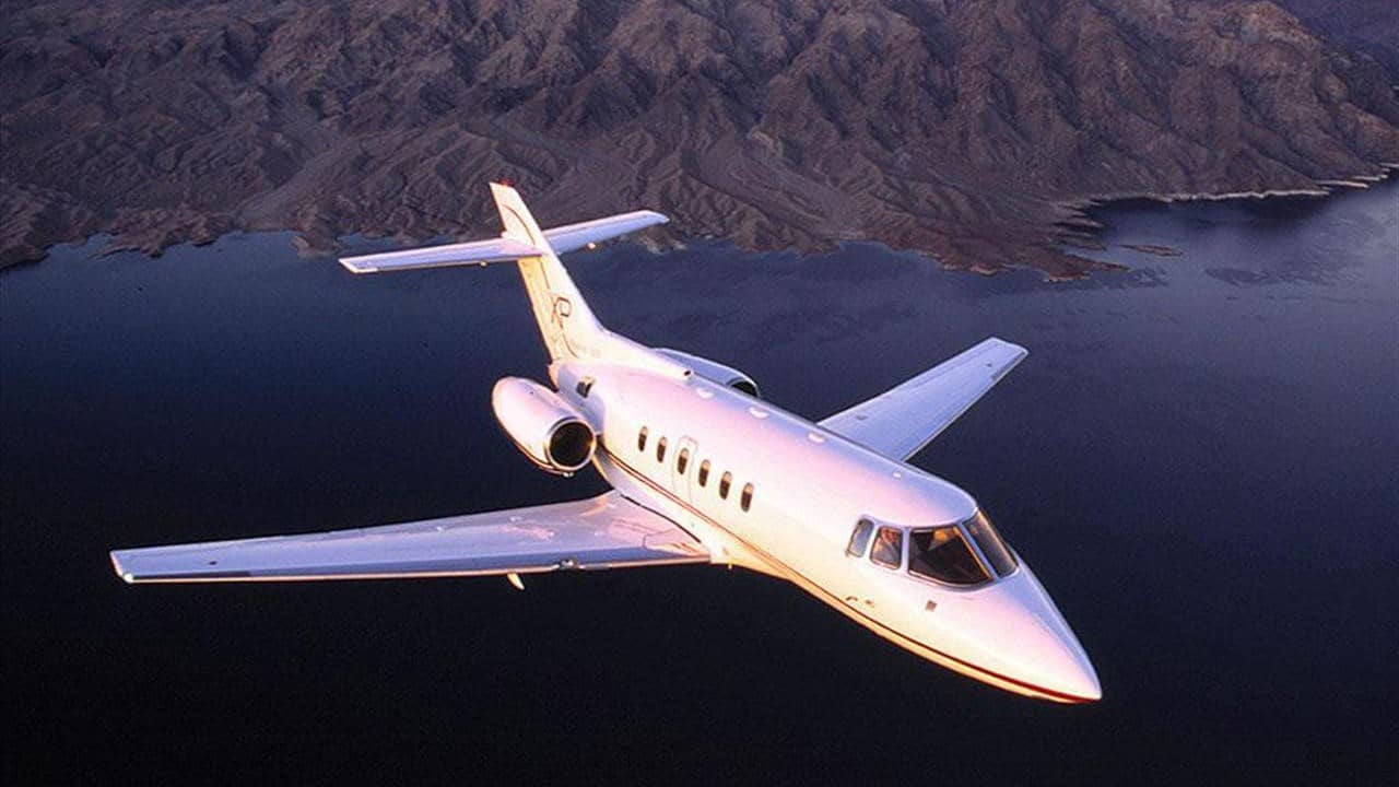 Hawker 700B