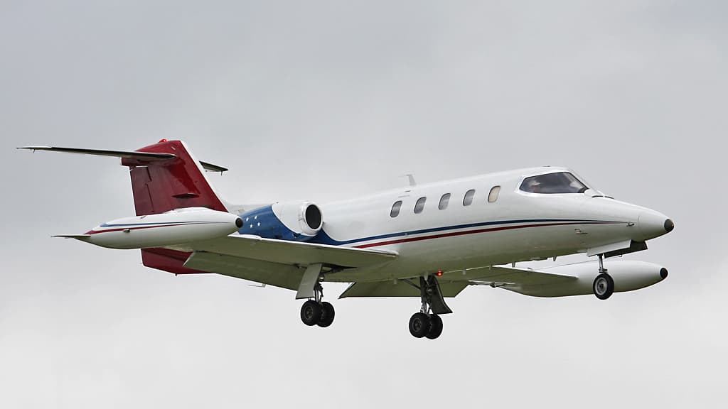 Learjet 25B