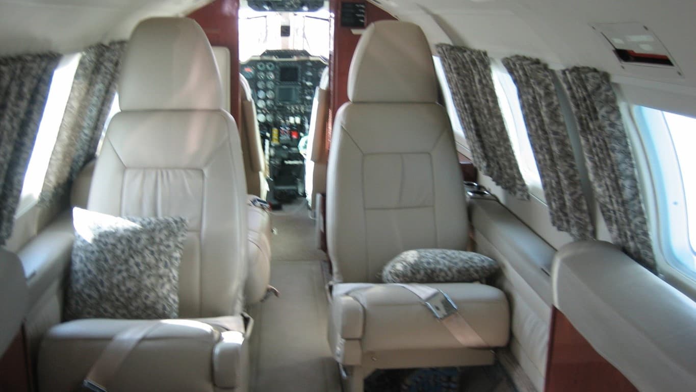 MU-2B-60 Interior