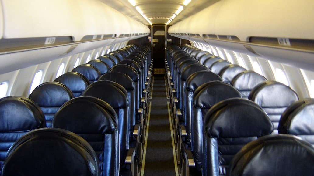 CRJ100 in flight