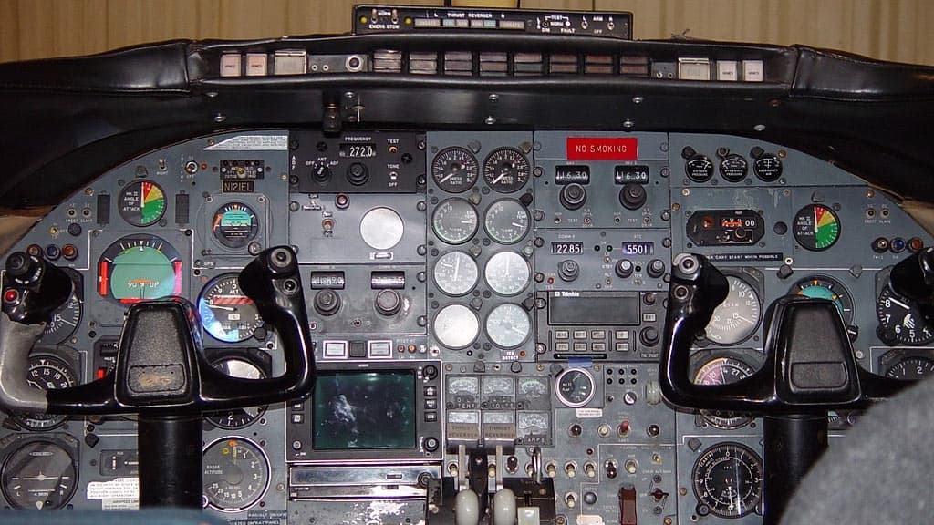 Learjet 25B Cabina de Mando