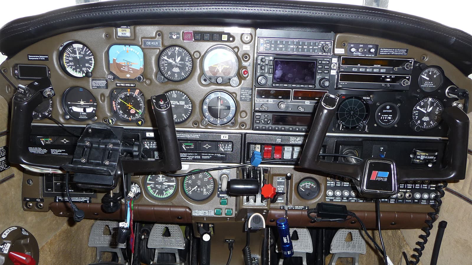 PA2-8RT Arrow Cockpit