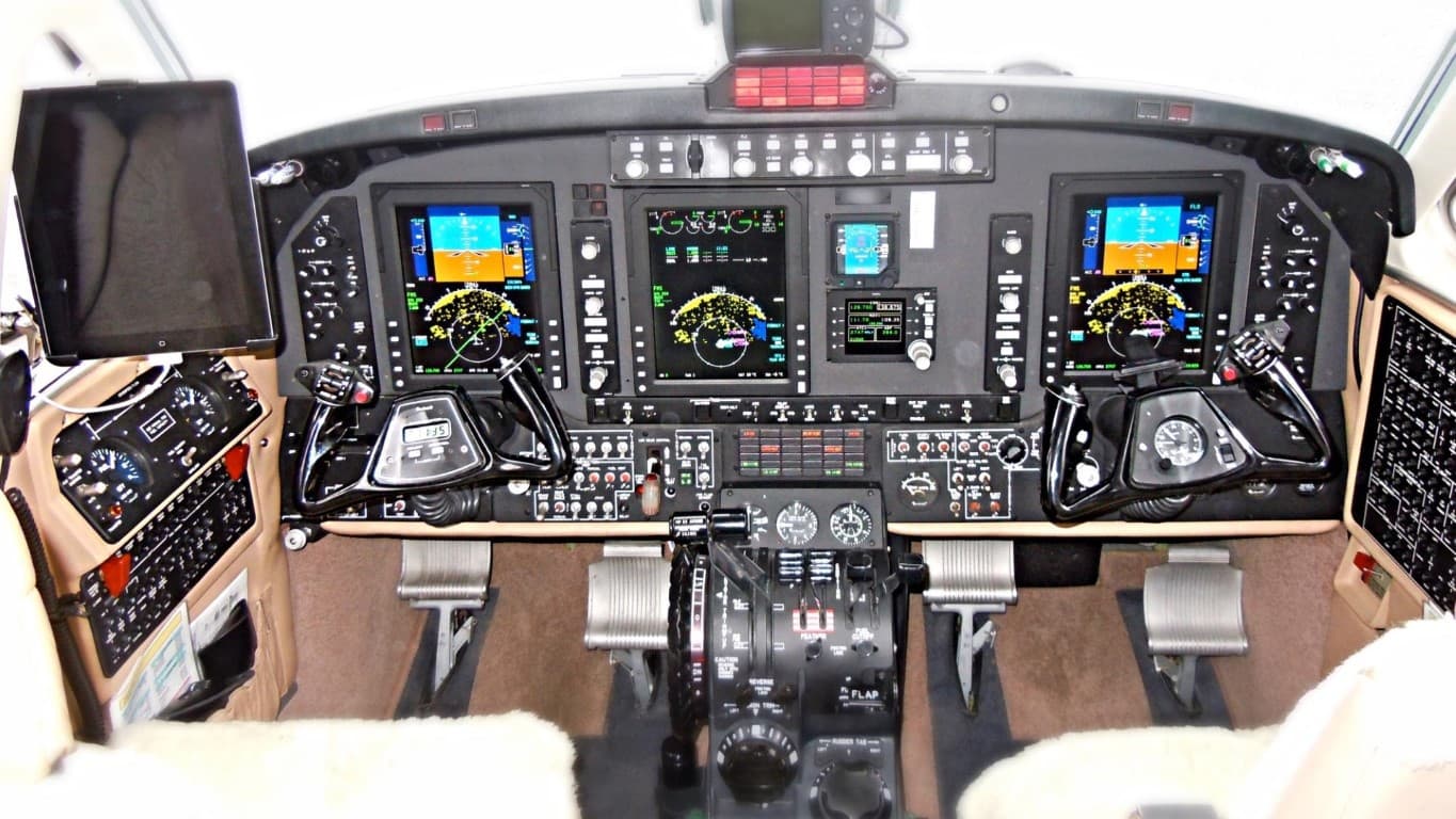 King Air B200 Cockpit