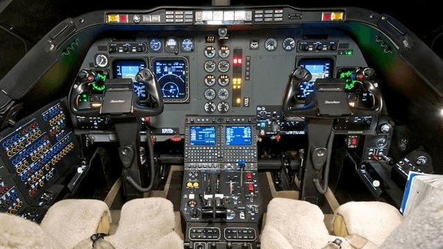 Hawker 400XP Cockpit