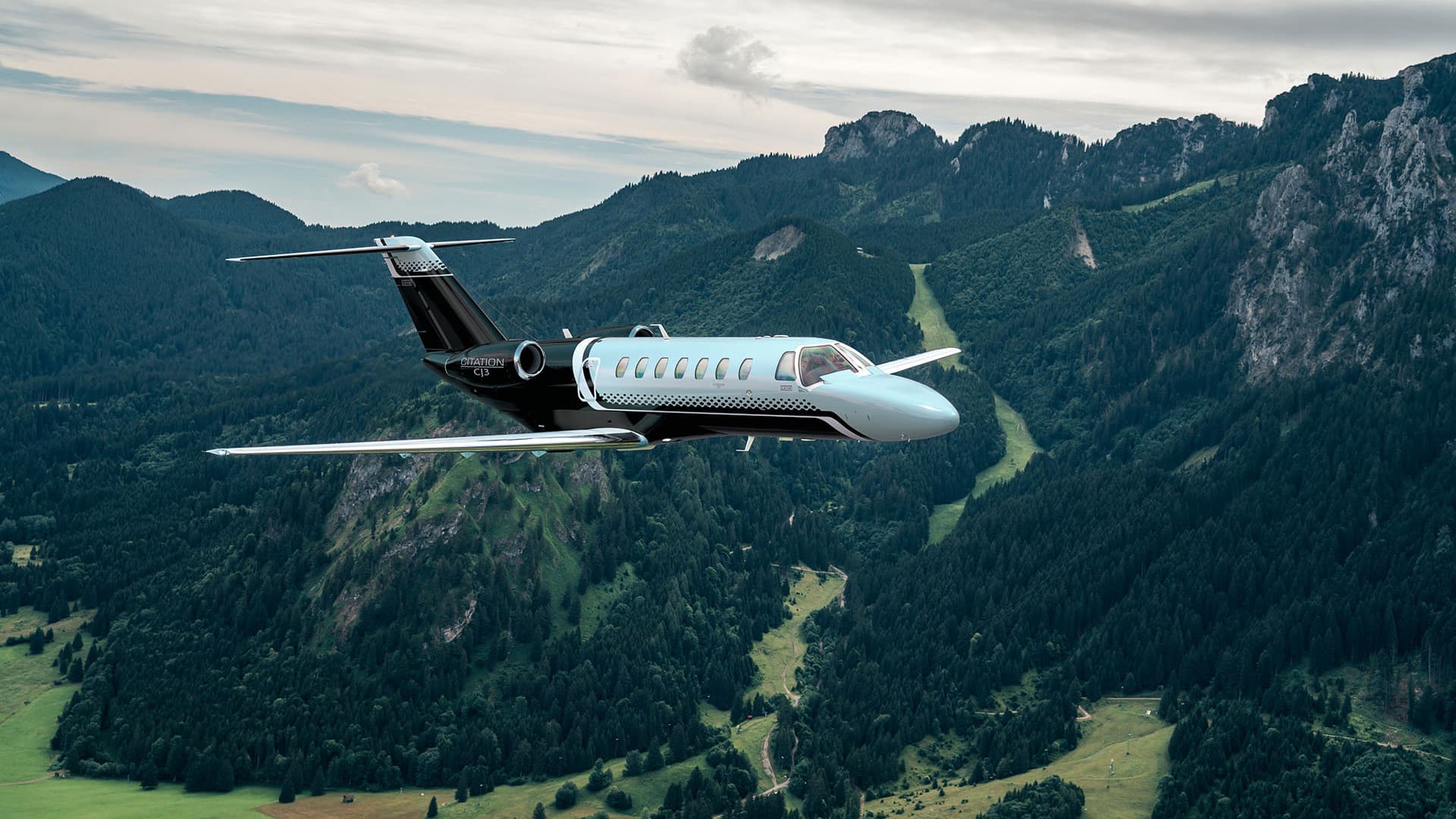 Citation CJ3 Gen2 in flight