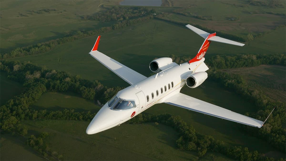Learjet 40