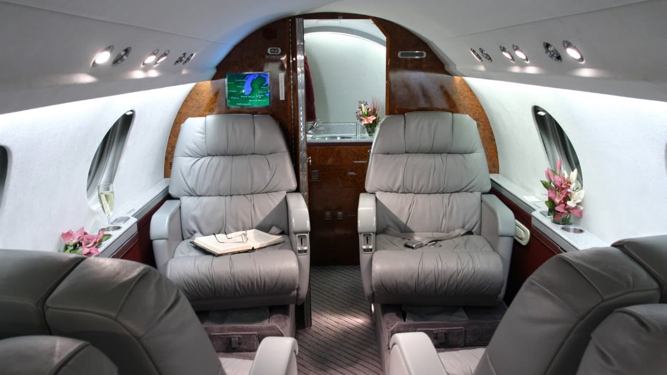 Falcon 20F Innenraum