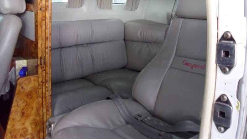 Conquest II CE-441 Interior