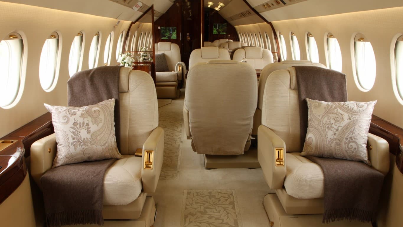 Falcon 900C Interior