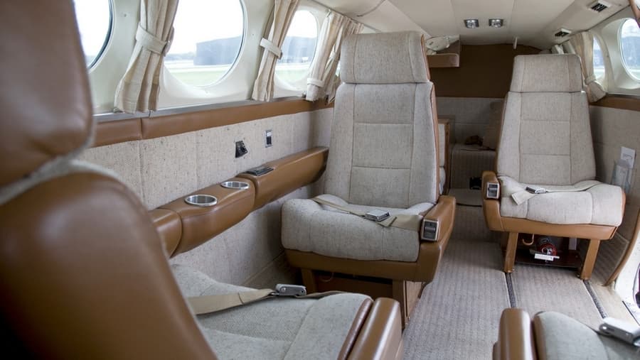 421 Golden Eagle Intérieur