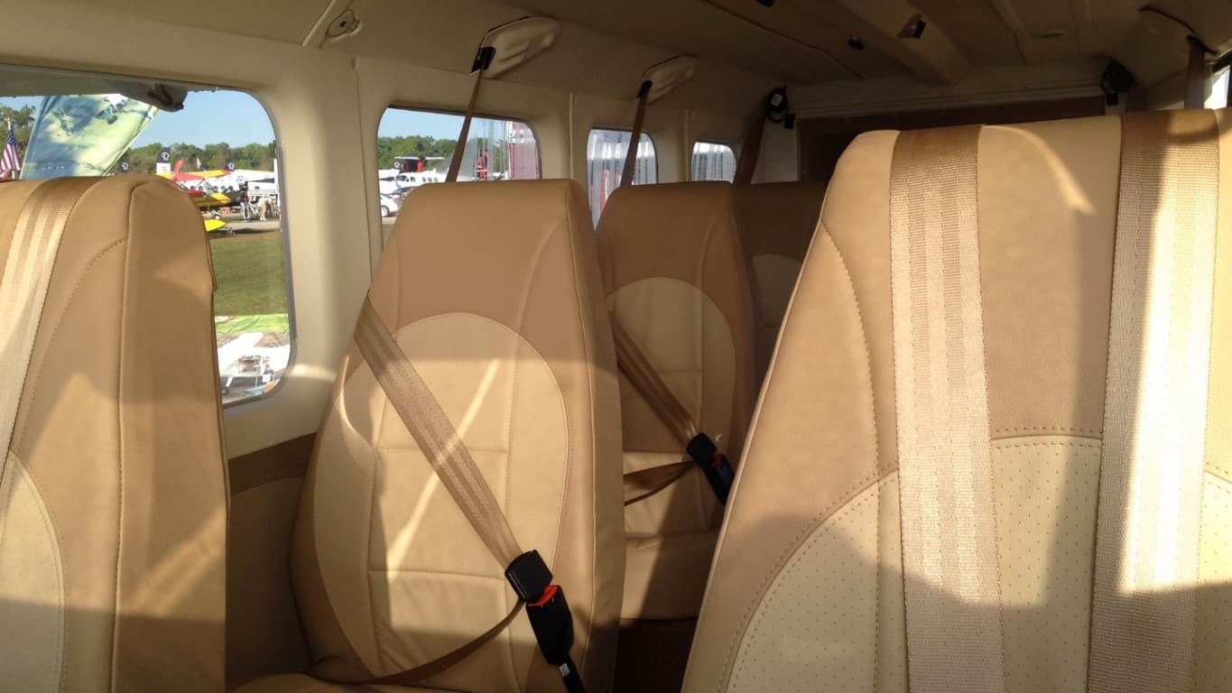 GA8 AIRVAN in flight