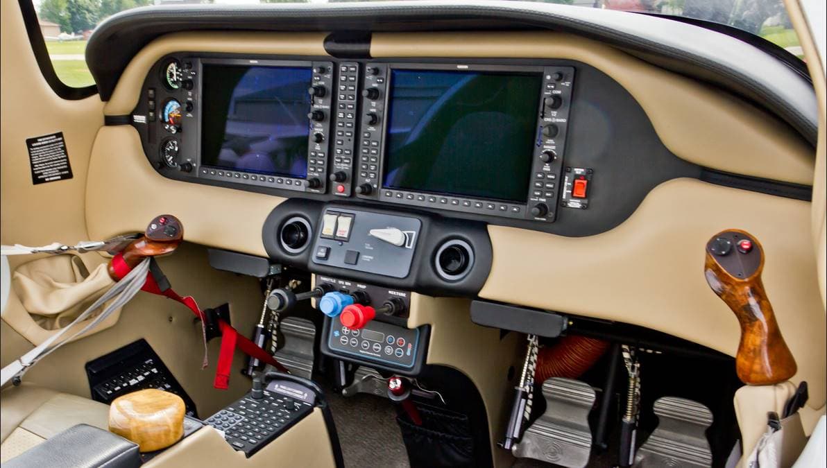 CE-350 Cockpit