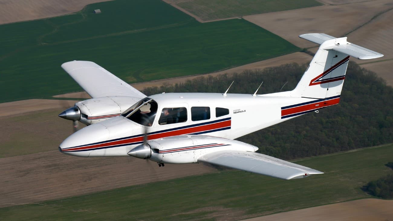 PA-44-180 Seminole