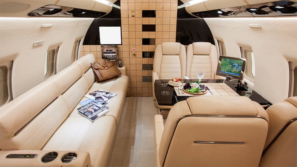 Challenger 604 en vuelo