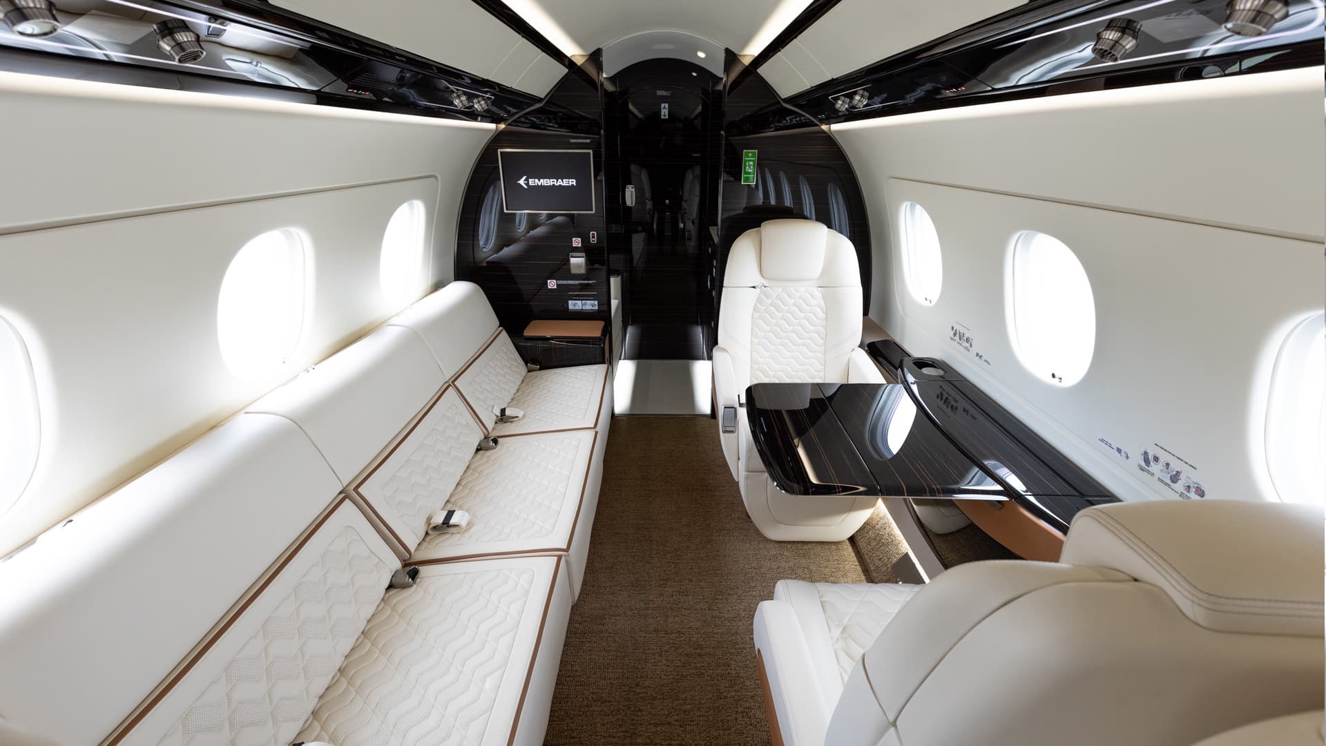 Praetor 600 Interior