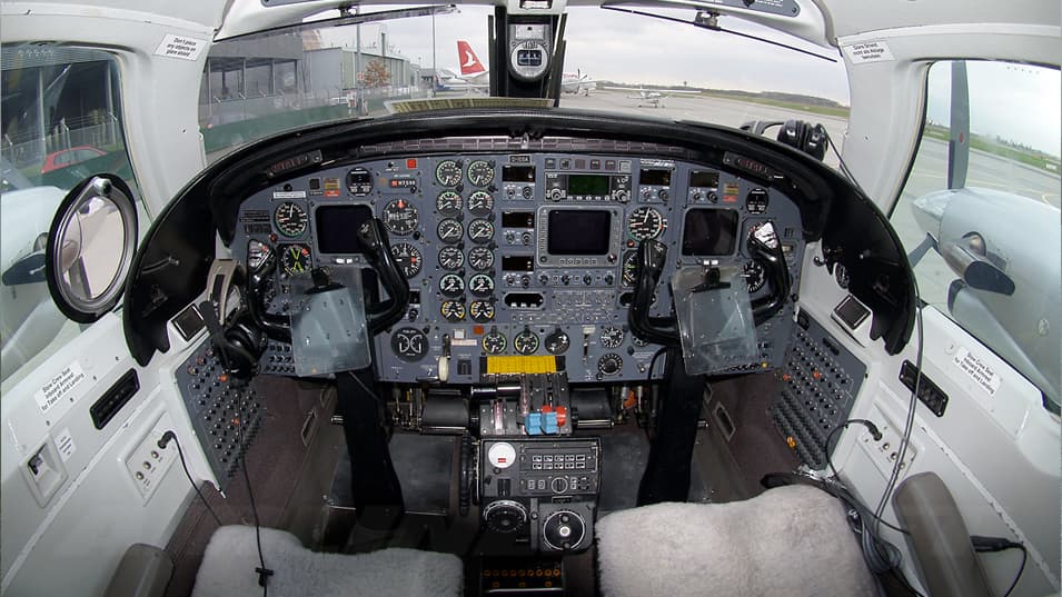 PA-42 Cheyenne III Cockpit