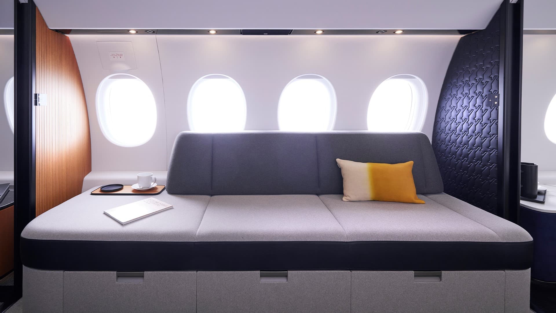 Falcon 10X Interior