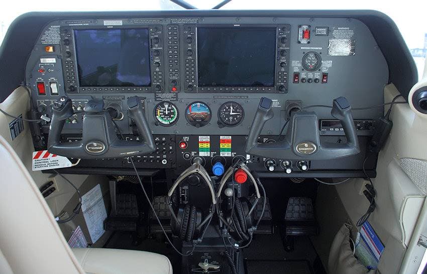 206 Stationair Cockpit