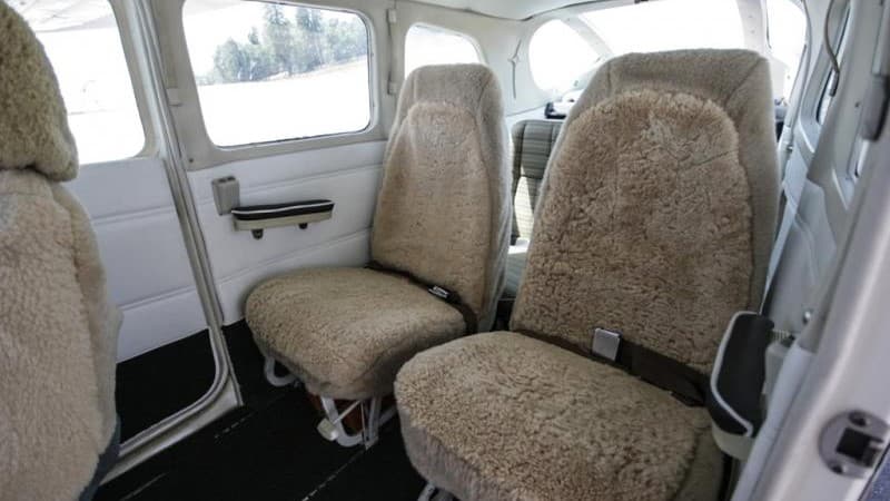 207 Stationair en vol
