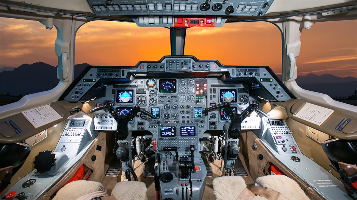 Hawker 800XP Cockpit