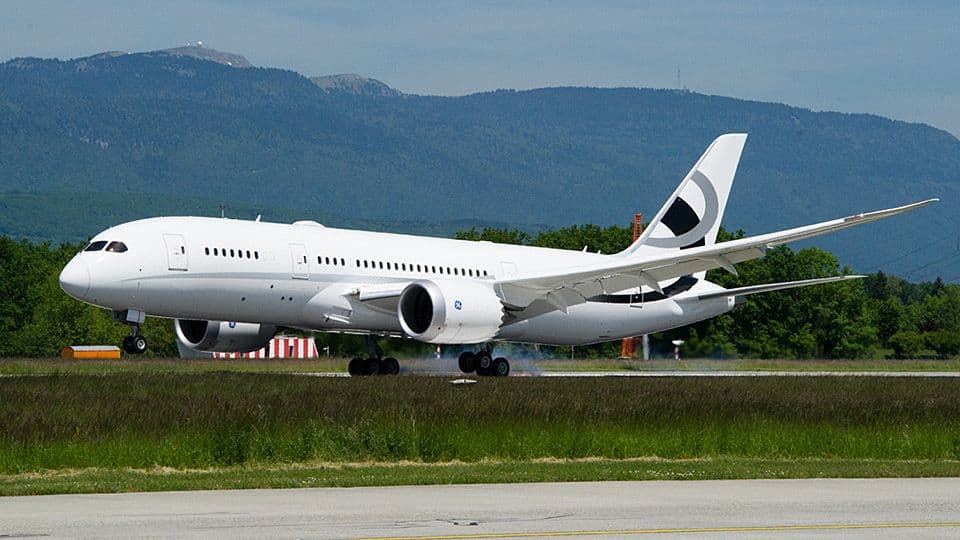 787-8 VIP in flight