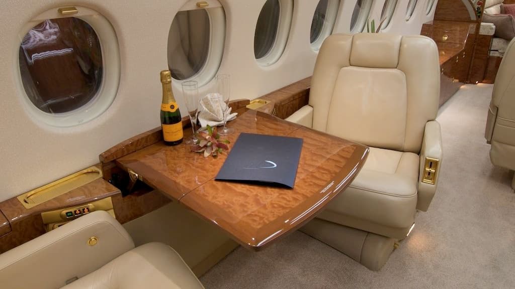 Falcon 900B Innenraum